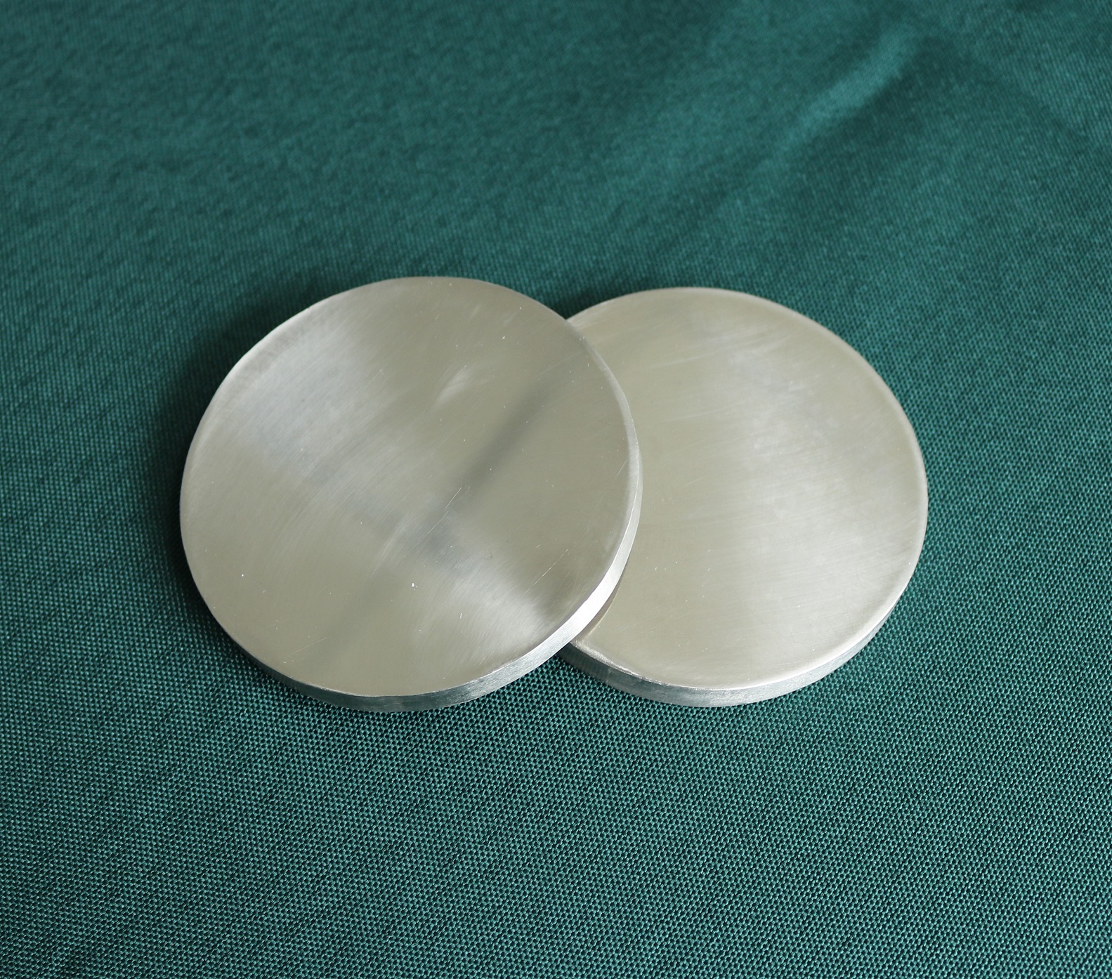 ������ºϽ�ĸ��